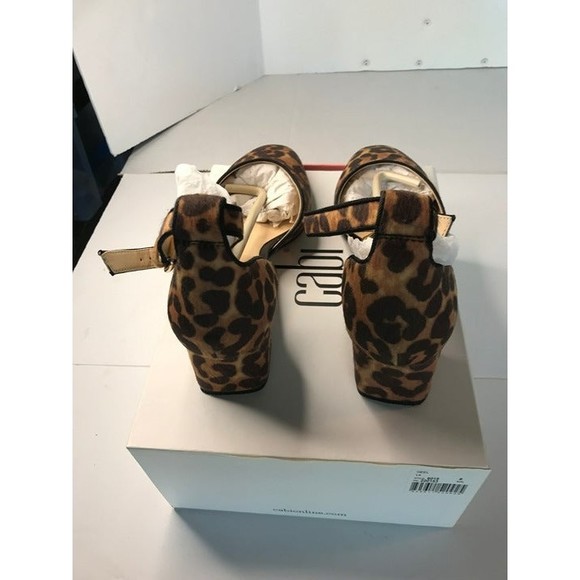 CAbi‎ Leopard Print Heels Size 8 Kitten Heel Ankle Strap Animal Print Femme Glam - Picture 2 of 13